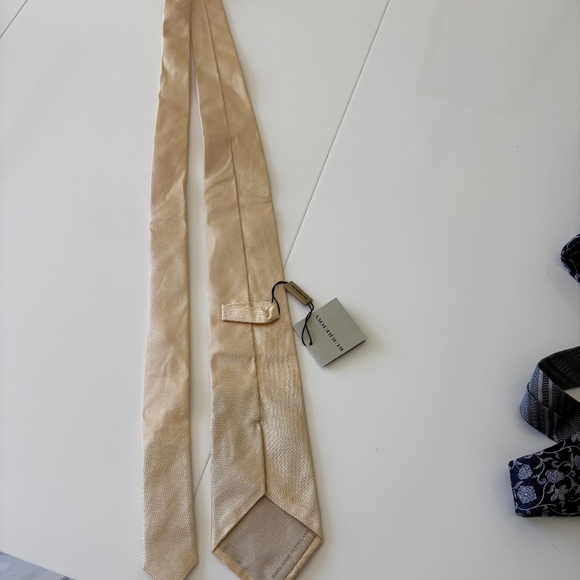 New Burberry men’s tie - Picture 1 of 1